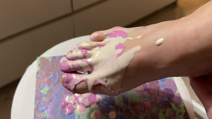 🎀 FREE VIDEO POV PAINTED LEG CLOSE-UP — LOVINA — Lovina Lady