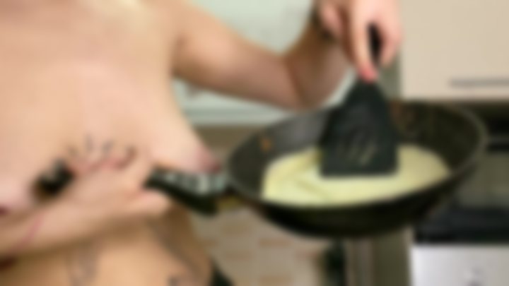 COOKING CREPES🔥 ALISA COZY BREAKFAST 💋 WARM ESCAPE 🍓 NU 18+ 🍒 — The Art of Touch