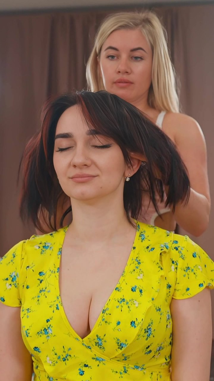 Is this the fastest way to relieve head tension? 🤔 Here are 3 reasons this gentle hair traction technique works: 1) It lifts the galea aponeurotica off the cranium. 2) This releases built-up fascial tension on the skull. 3) It stimulates nerve endings & b