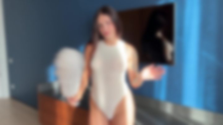 CLEANING TEASE 🧹🖤 DIDISTAR’S HOME VIBES 🍓 — Massage Queens