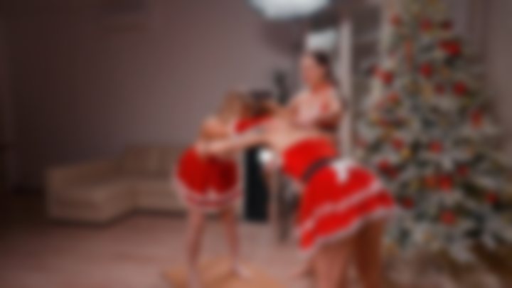 COZY CHRISTMAS FLOW 🌙 Gentle Yoga Stretching with Maria, Lovina & Assol — YOGA QUEENS