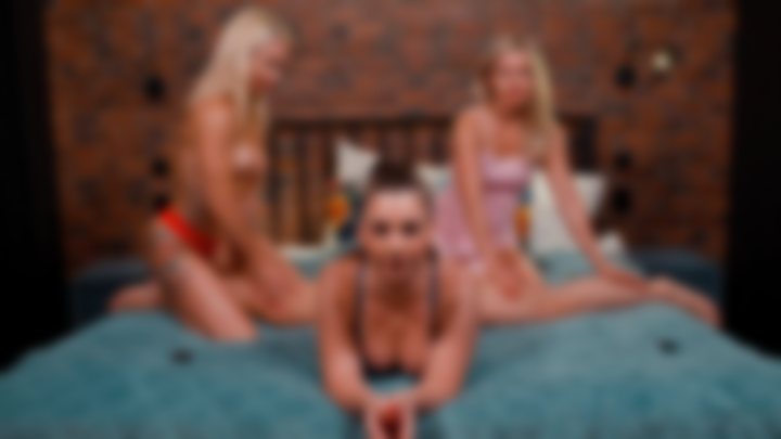 ANTI-CELLULITE MASSAGE — NU 18+ OKSANA & JULIA × ANNA | TABLE SESSION — Oxy Massage