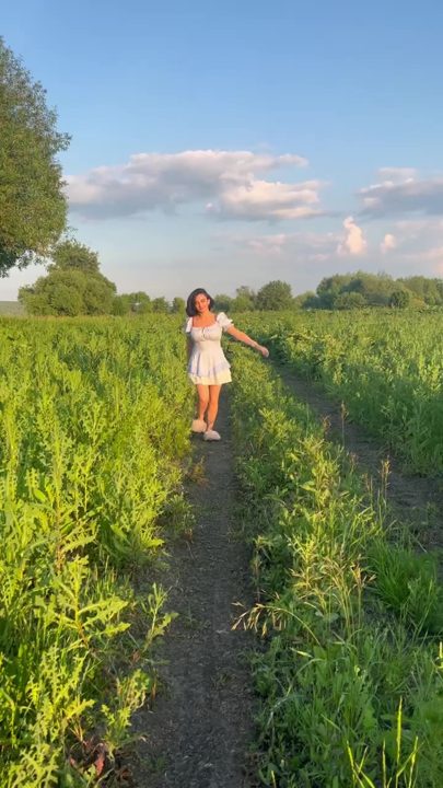 🌿 FREE VIDEO — POV FOREST RUN WITH ME — Maria Mist