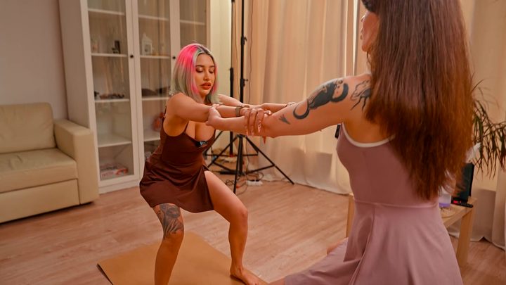 FREE VIDEO 💞 HOME YOGA AND RELAXING STRETCHING WITH LOVINA LADY AND ROXY LIPS 🔥 — Massage Queens