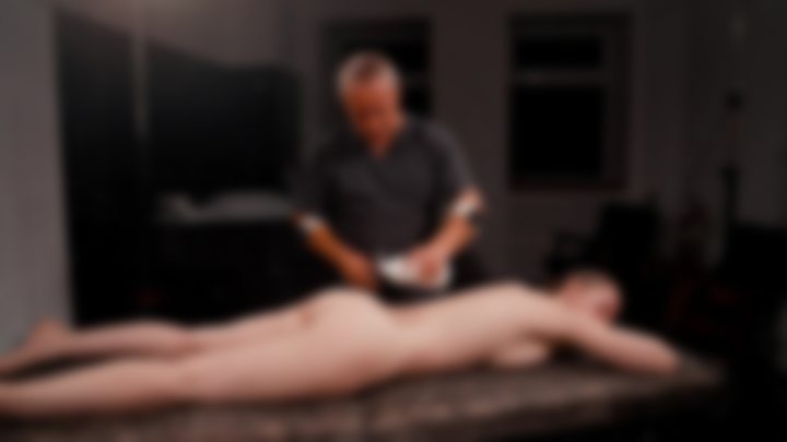 OIL BLISS 🖤🔥 NU 18+ MAX’S FULL BODY ASMR MASSAGE FOR JULIA  — Massage Queens