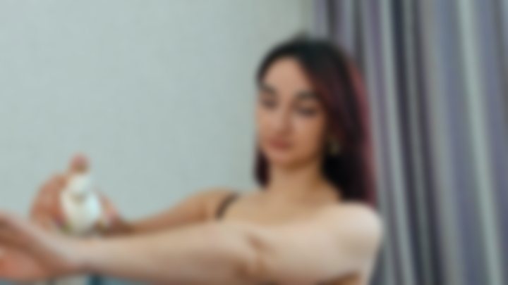 SELF OIL 💦✨ MARIA’S MASSAGE ON THE COUCH — PART 1  — Maria Mist