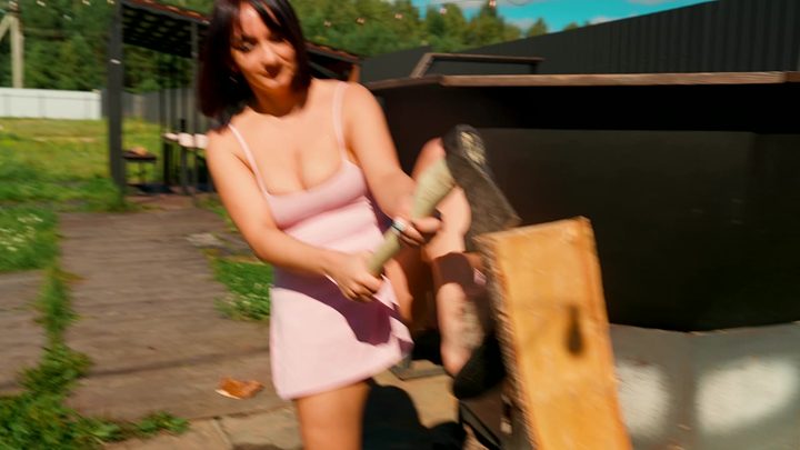 FREE VIDEO 🔥 OUTDOOR RITUAL 🫦 I AM CHOPPING WOOD IN THE CRISP AIR 🔥 — Maria Mist