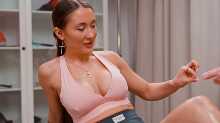 ★ FREE VIDEO ★ RELAXING MASSAGE — LOVINA × KRIS | FULL SESSION 🖤 — Lovina Lady