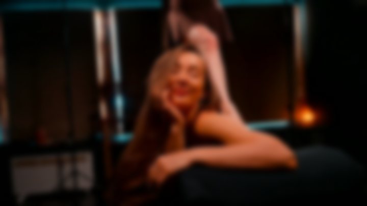 THAI MASSAGE 🔥 TANYA WALKS ON MY BODY WITH BARE FEET 🍑 PURE RELAXATION — Kristina