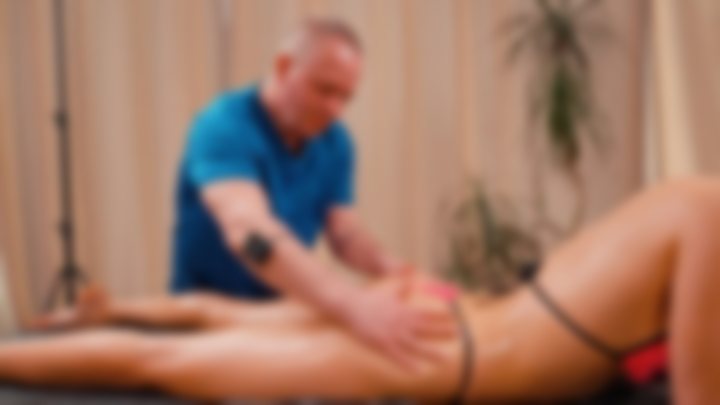 🍓✨ WANT TO SEE HOW MARCEL GETS A DEEP TISSUE FULL-BODY OIL MASSAGE? 🖤 — ASMR Massage