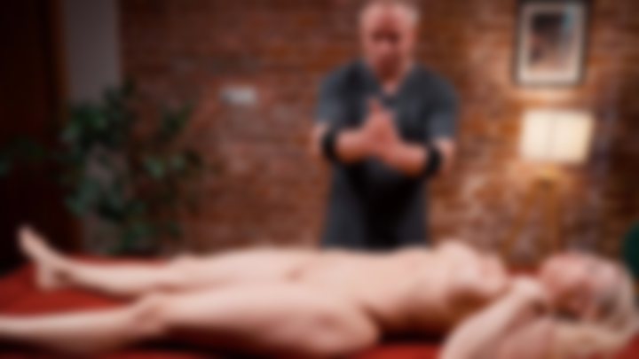 MAX’S SENSUAL NU FLOW 💥💆‍♀️ FULL BODY ASMR MASSAGE FOR JULIA 🔥💋 PART 4 (NU) — The Art of Touch