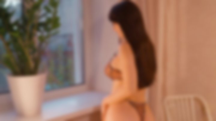 BACKSTAGE WITH KIRA — The Art of Touch