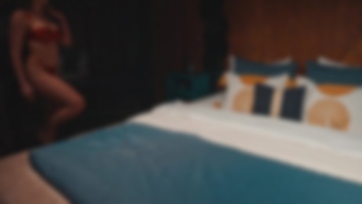 BED STRETCHING | SOLO YOGA FLOW | BED SESSION ✨ — Kristina