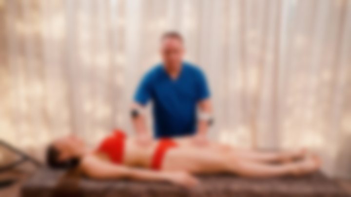 DEEP TISSUE MASSAGE — MAX × KRIS | FOCUSED SESSION — Massage Queens