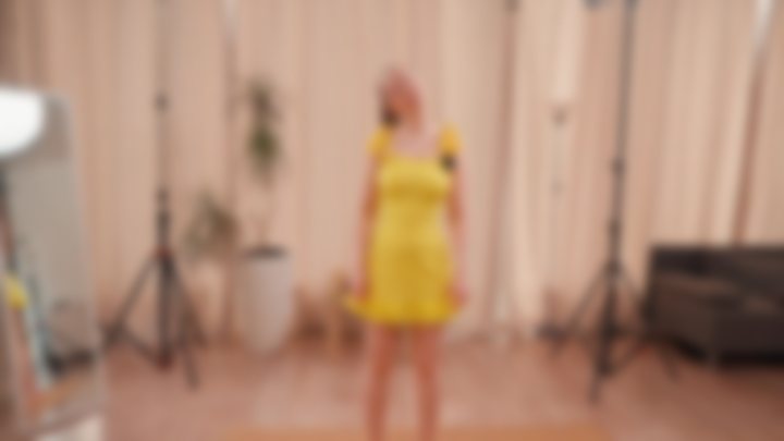 FLEXIBLE YOGA FLOW 🌹 WITH JULIA | A PRIVATE EVENING SESSION 🍓 NU 18+ 🍒 — Aura Touch