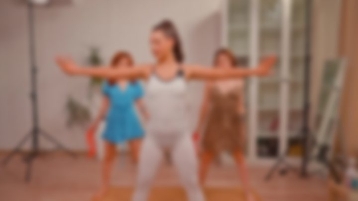 SENSUAL YOGA 🔥 FLOW WITH THE GIRLS 💋 | PRIVATE ATMOSPHERE — Queen Anna