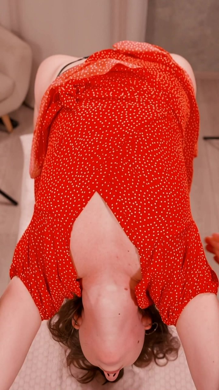Stop stretching your neck—you're making it worse. This inverted cervical decompression uses gravity to create space between the vertebrae. Gentle manual traction is applied to the base of the skull and upper back, releasing deep tension in the suboccipita