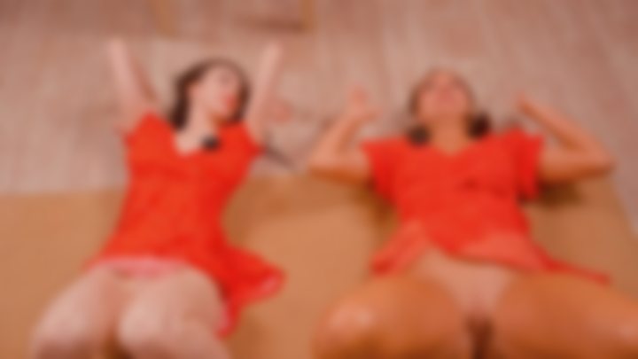 PARTNER STRETCHING — NU 18+ KRISTINA × MARIA | FLOOR FLOW SESSION 🌸🤸‍♀️ — Massage Queens