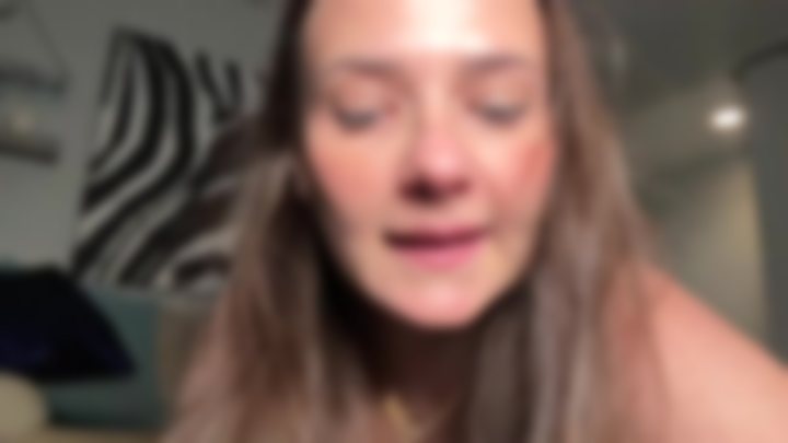 LIDIA'S NU WORKOUT AT HOME 🧘‍♀️ 🥂 — Aura Touch