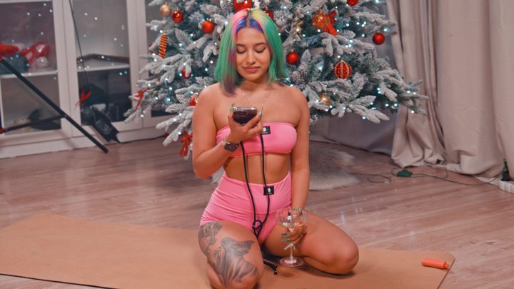 ★ FREE VIDEO ★ HOME STRETCHING — LOVINA × ROXY × MARCELINE | OPEN ACCESS 🏠  — Lovina Lady