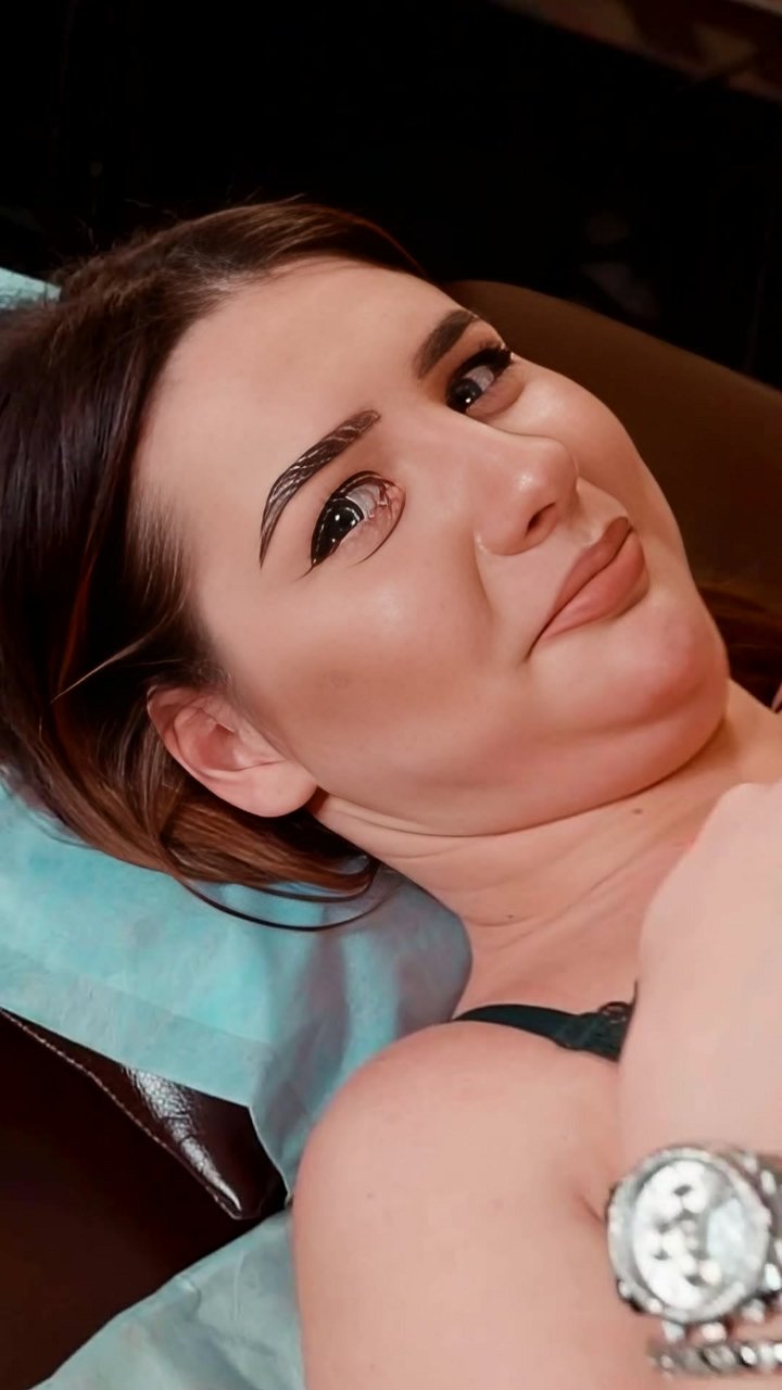 A client came in with chronic bloating that made her feel heavy and uncomfortable. We applied this specific abdominal massage, using gentle, clockwise strokes with warm oil directly on her stomach. This technique helps stimulate digestion and release deep