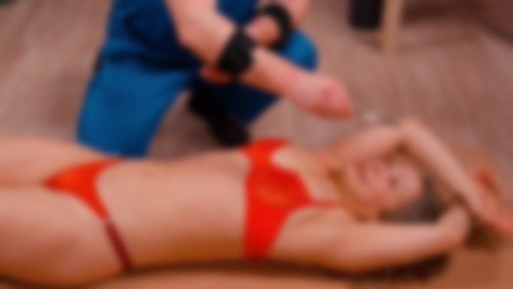 MANUAL MASSAGE — MAX × DASHA | FLOOR SESSION WINTER COLLECTION 🌀 — Massage Queens
