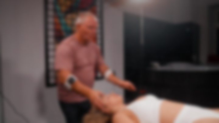 SOOTHING MASSAGE IN PJS | Maxim Gives Vika Ultimate Relaxation — YOGA QUEENS