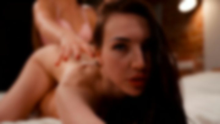 SLOW DEEP TISSUE MASSAGE 🔥 KRIS RELAXING KRISTINA ON BED 🍓 NU 18+ 🍒 — Massage Queens